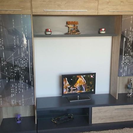 Apartament Victory Apartment โอร์โชวา ภายนอก รูปภาพ