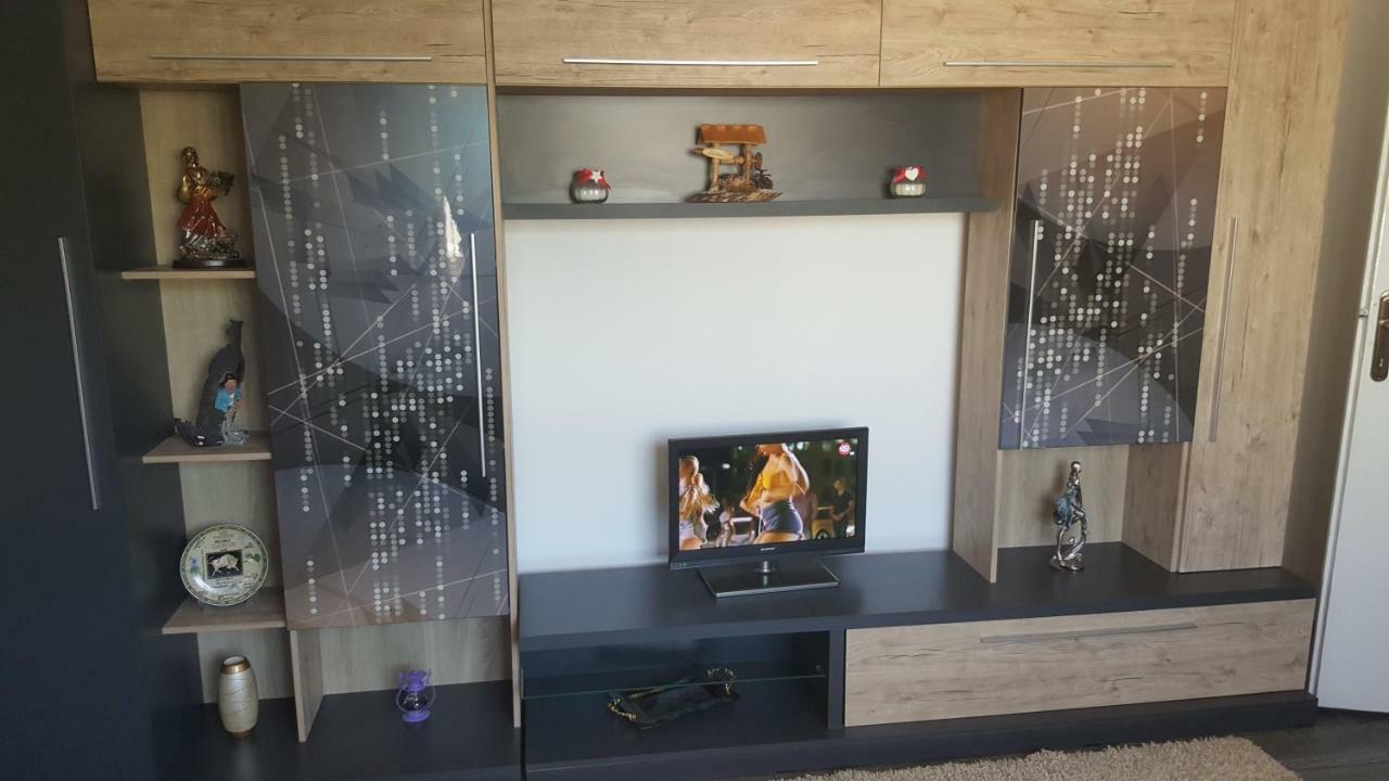 Apartament Victory Apartment โอร์โชวา ภายนอก รูปภาพ