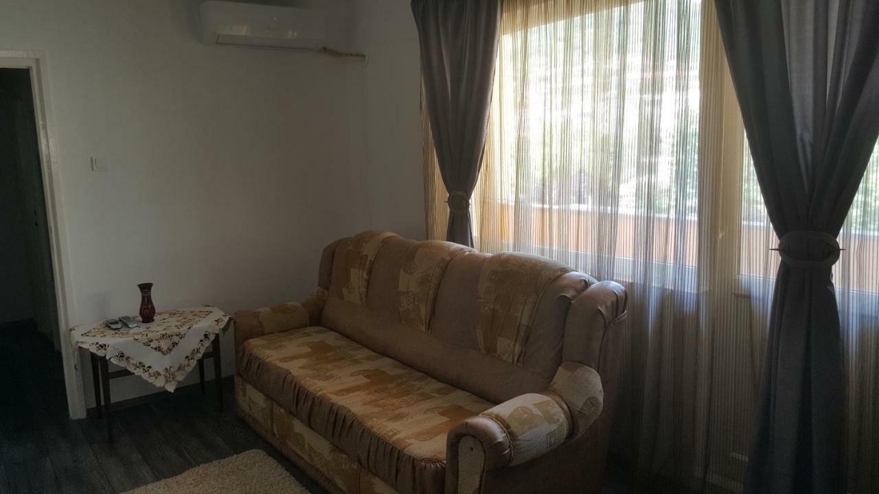 Apartament Victory Apartment โอร์โชวา ภายนอก รูปภาพ